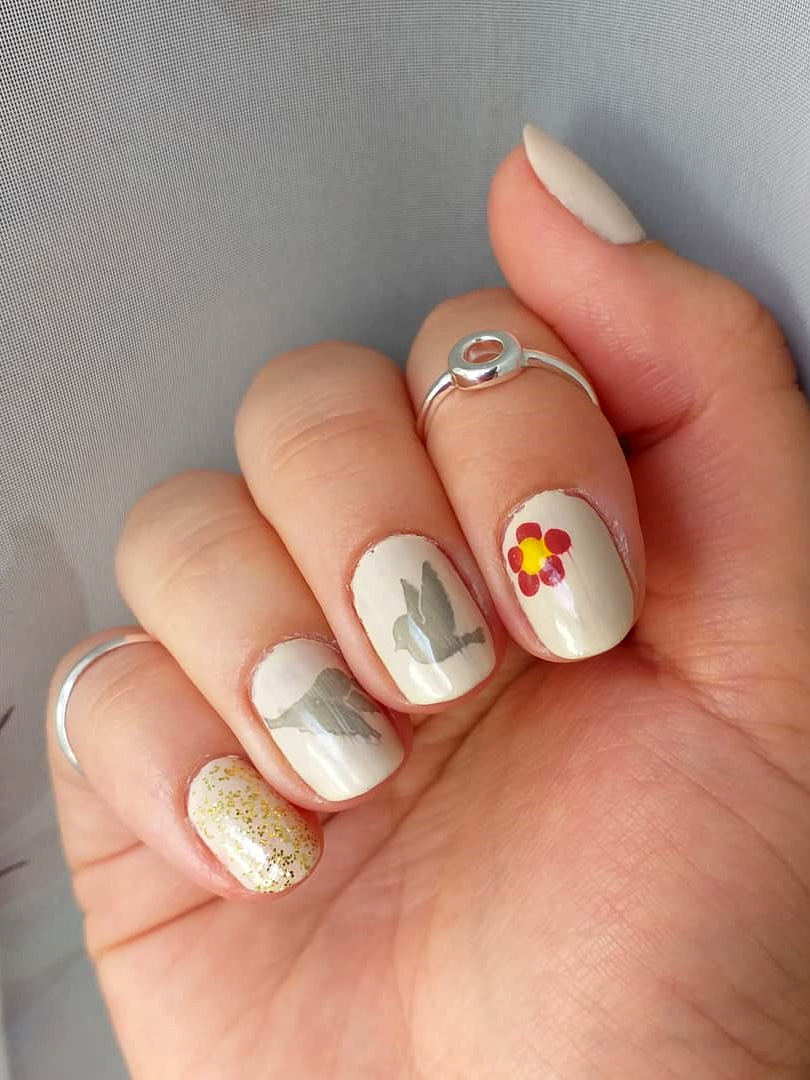 Are you looking for summer nail ideas ? we have found 30 bright summer nails ideas. From white nails to blue nails and more. You will finding a nail art. #summernailideas #nail designs #nailart