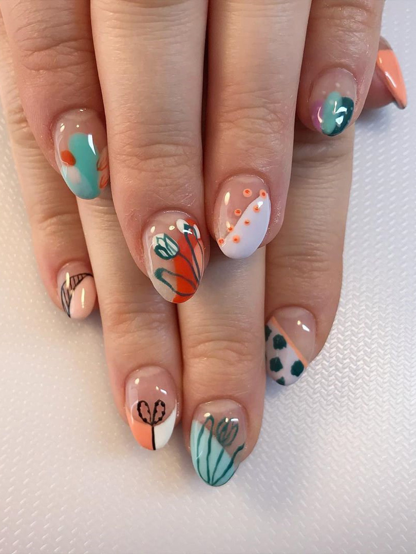 Longing for almond nails designs for summer nails? Today we have 31 almond nail ideas to show you. Almond nail design look so stylish and pretty that you can try different design and colors. This manicure is perfect for the summer. #almondnails #almondnailsdesigns #summernails #nailideas
