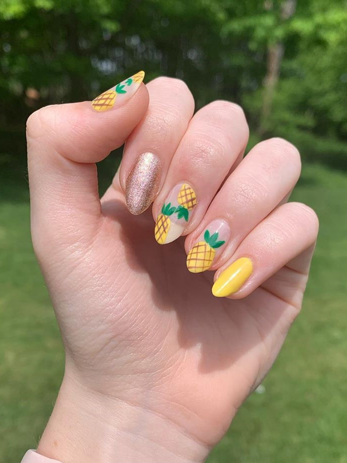 Longing for summer nails designs? Today we have 35 fruit nails to show you. fruit nail designs look so cute and pretty that you can try different design. This manicure is perfect for the summer. #fruitnails #nailsdesigns #summernails #nailideas