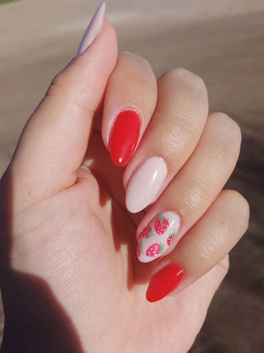 Longing for summer nails designs? Today we have 35 fruit nails to show you. fruit nail designs look so cute and pretty that you can try different design. This manicure is perfect for the summer. #fruitnails #nailsdesigns #summernails #nailideas