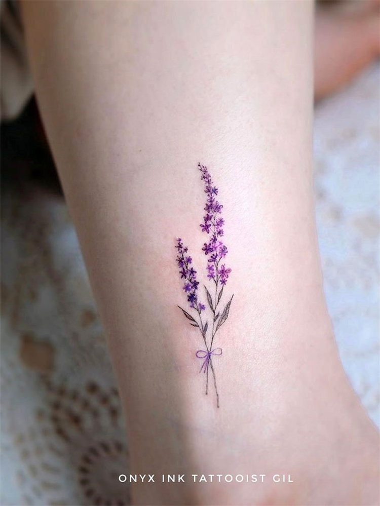 Simple lavender tattoo design ideas on arm, ankle, ribs and and more. If you want to creat lavender tattoo, you can browse our website from time to time. #tattooideas #flowertattoos #lavendertattoo