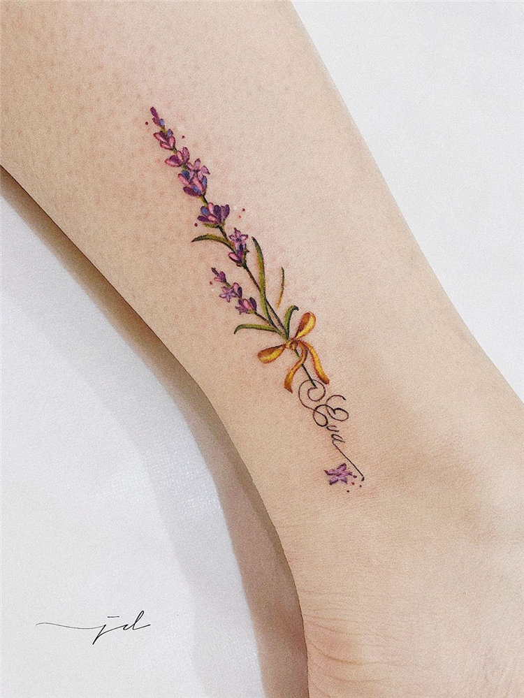 Simple lavender tattoo design ideas on arm, ankle, ribs and and more. If you want to creat lavender tattoo, you can browse our website from time to time. #tattooideas #flowertattoos #lavendertattoo