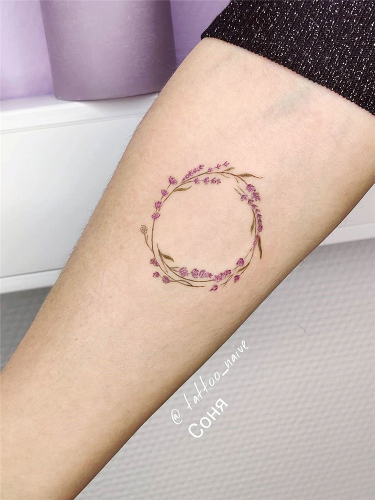 Simple lavender tattoo design ideas on arm, ankle, ribs and and more. If you want to creat lavender tattoo, you can browse our website from time to time. #tattooideas #flowertattoos #lavendertattoo